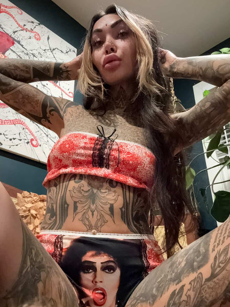 CUSTOM SIZE: Red floral n ￼FRANKNFURTER w/ peek a boo bum -2 piece